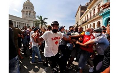 Los gobiernos de una veintena de países repudian los “arrestos masivos” en Cuba