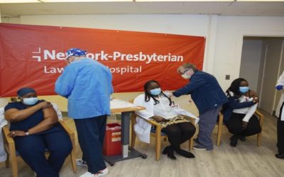 Se triplican los casos de COVID-19 en EEUU en dos semanas