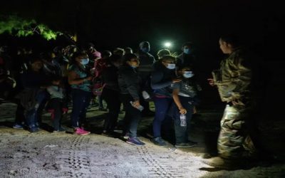 Texas ordena a la Guardia Nacional asistir en el arresto de inmigrantes indocumentados