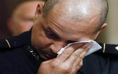 EEUU: Policías hacen relatos emotivos de asalto al Capitolio