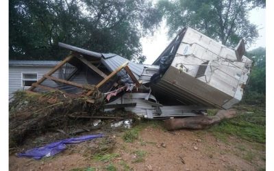 Niños gemelos entre los 17 muertos en catastróficas inundaciones en Tennessee, decenas de personas siguen desaparecidas