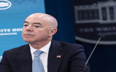 El secretario de Seguridad de EE.UU. se reunirá en Miami con cubanos y haitianos