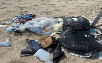 Activistas denuncian que están botando documentos de identidad de inmigrantes en la frontera
