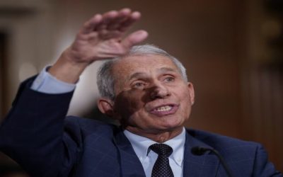 Fauci espera que la FDA otorgue aprobación total a vacunas