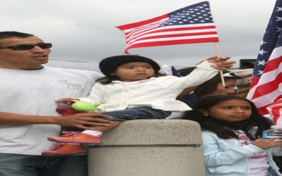 Hispanos y otras minorías impulsan el crecimiento demográfico en EEUU