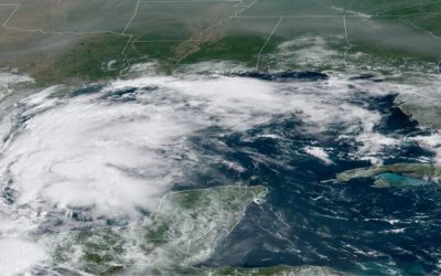 Tormenta tropical Nicholas aumenta fuerza en Golfo de México