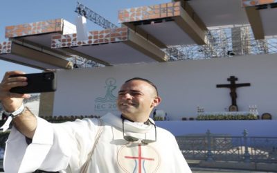 El papa Francisco llega a Hungría en una visita abreviada