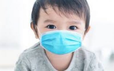 ¿Perjudica a los niños el uso de mascarilla contra COVID-19?