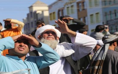 El Talibán cuelga un cadáver en plaza de ciudad afgana