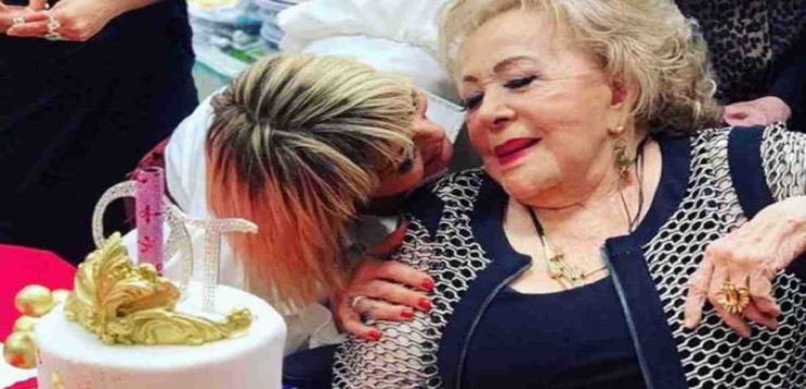 Silvia Pinal celebró sus 90 años rodeada por sus hijos