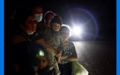 EE. UU. considera pagar millones de dólares a inmigrantes separados en la frontera, según reporte