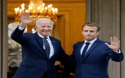 Biden y Macron se reconcilian en Roma tras disputa por los submarinos