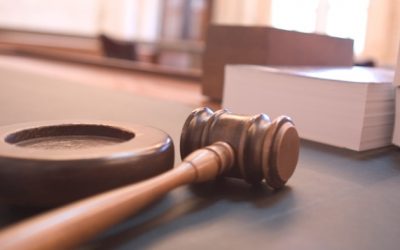 Ex entrenador acusado de agresión sexual.