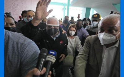 Expresidente panameño enfrenta veredicto por espionaje