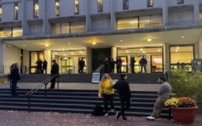 Amenaza de bomba obliga a evacuar Universidad Brown.