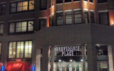 Pelea en el Providence Place Mall deja 3 adolescentes arrestados.