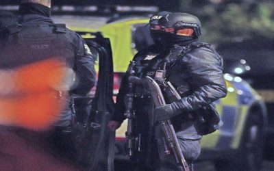 Policía británica: explosión ante un hospital fue un ataque
