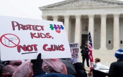 Corte Suprema de EEUU examina caso trascendental sobre derechos de armas