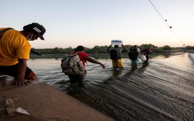 Honran en Texas a 557 inmigrantes muertos en la frontera, una cifra récord
