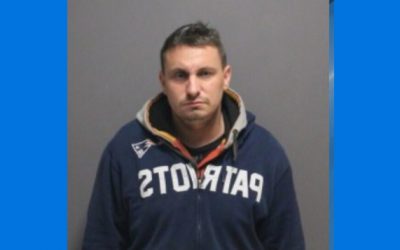 Autoridades arrestan a sospechoso de meterse desnudo a casa en Cranston.
