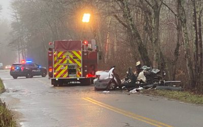 Autoridades identifican conductor fallecido en aparatoso accidente.