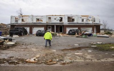 EEUU: Grupos se movilizan para ayudar a víctimas de tornados