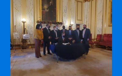 .McKee firma ley RI Rebounds por $119 millones.