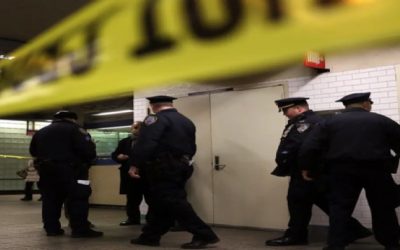 Mujer muere tras ser empujada a las vías del tren en Times Square, Nueva York