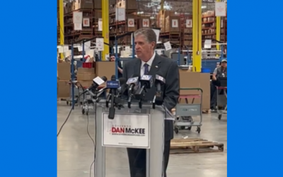 McKee anuncia candidatura a gobernador.