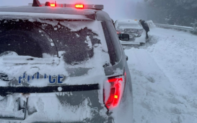 Policía Estatal de Rhode Island responde a más de 50 accidentes durante la tormenta de nieve.