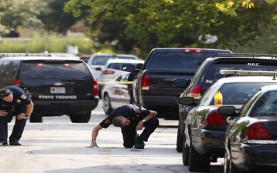 Muere un estudiante y dos policías en tiroteos en un colegio y una universidad de EE.UU.