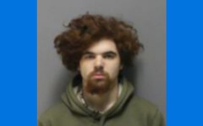 Policía Cranston arresta sospechoso de robo en gasolinera.