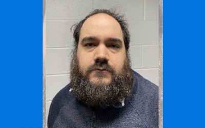 Conserje escuela de Cranston detenido con cargos pornografía infantil.