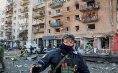 Capital de Ucrania bajo fuego; líderes de la UE visitarán Kiev