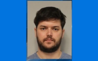 Hombre arrestado con cargos de solicitación de menores.