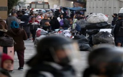 Al menos 200 migrantes fueron hallados encerrados en un local en la ciudad mexicana de Tapachula
