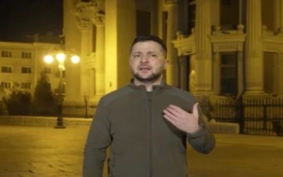 Zelenskyy pide conversaciones de paz con Moscú, Rusia reivindica ataque con arma hipersónica