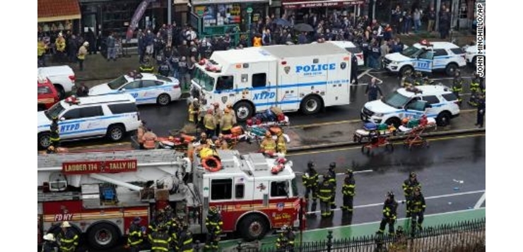 La policía busca a un sospechoso por el tiroteo en el metro de Nueva York