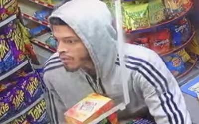 Policía Pawtucket busca sospechoso asalto de bodega a mano armada