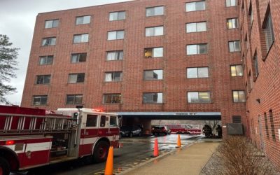 Una persona fue llevada al hospital por incendio en Charlesgate Nursing Center.