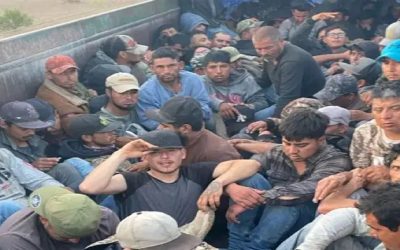 ‘Coyote’ arrestado en la frontera con 76 inmigrantes hacinados dentro de un camión