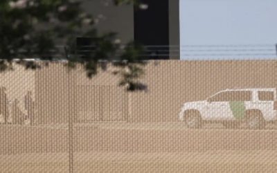 Acusan a exempleado de Patrulla Fronteriza de golpear en la cara a menor inmigrante