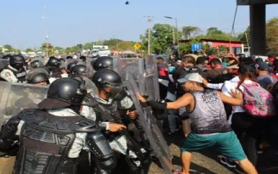 Caravana migrante chocó con las autoridades en México