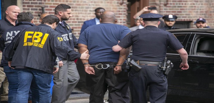 Cinco personas reciben dinero por atrapar al agresor del metro de Nueva York