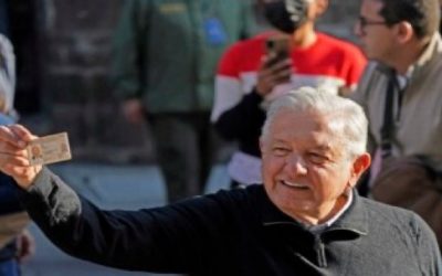 México: ratifican a AMLO en consulta con poca participación