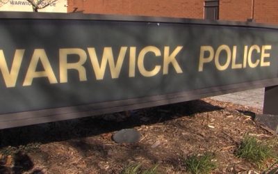 Policía Warwick busca sospechoso involucrado en choque y fuga
