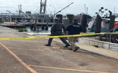 Autoridades identifican cuerpo sacado de las aguas Puerto de Galilea.