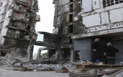 Ucrania dice que las tropas rusas se retiran de Járkiv