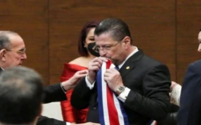 Rodrigo Chaves asume como presidente de Costa Rica, elimina uso obligatorio de mascarillas
