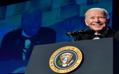 Biden se burla de su baja popularidad, de ‘Let’s go Brandon’ y de Trump